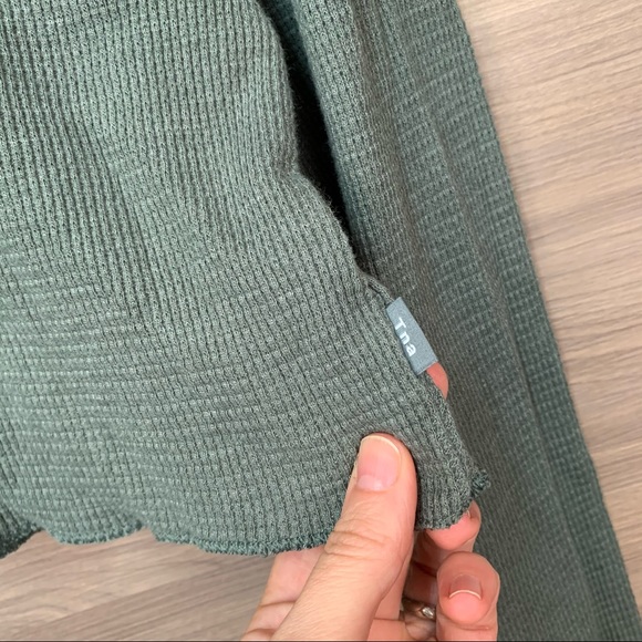 Tna Aritzia Alamo Cropped Thermal Long Sleeve XS - Picture 6 of 10